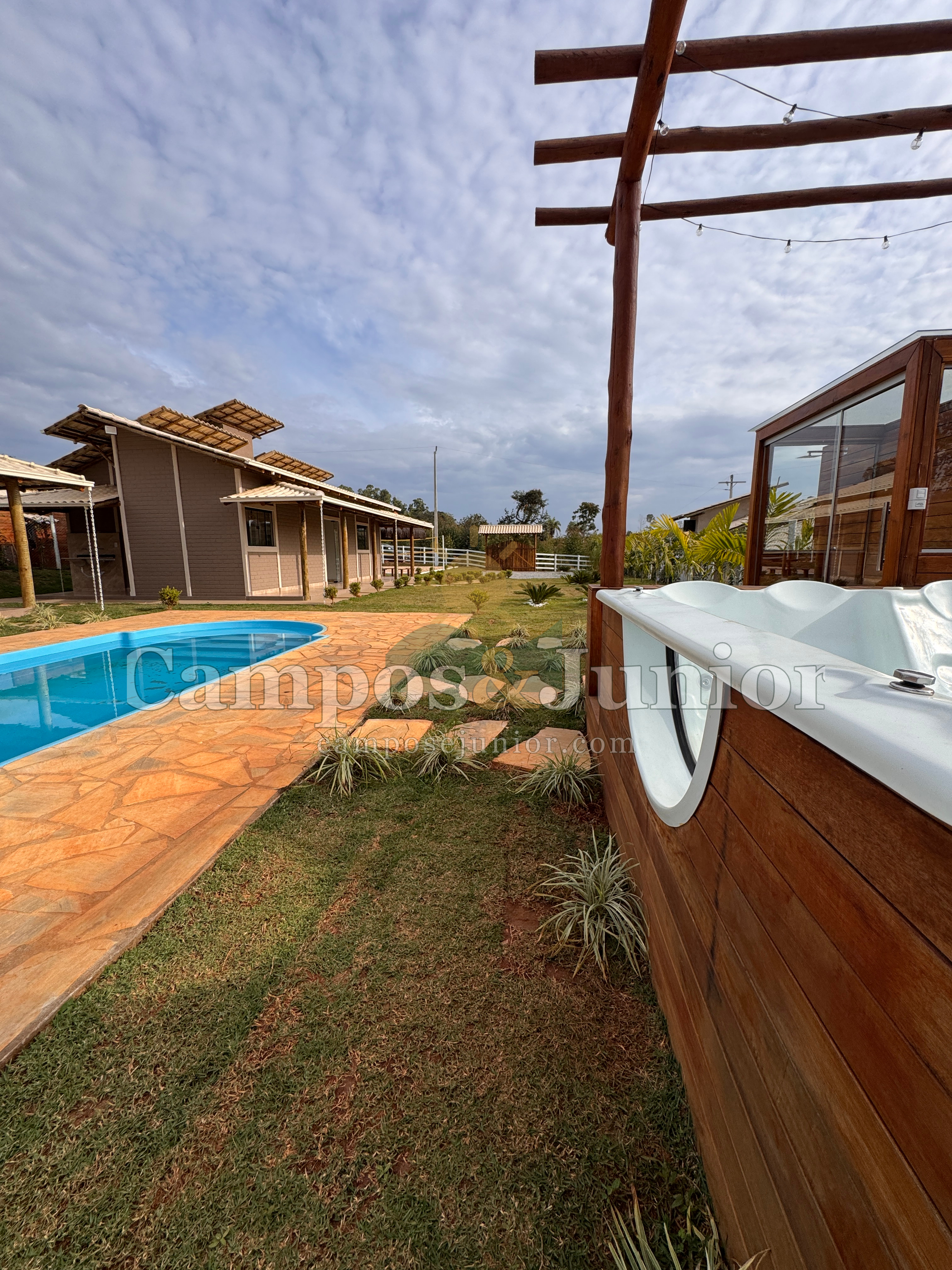 🌿 SÍTIO EXCLUSIVO EM CONDOMÍNIO - 1.000 m²- CLÁUDIO/MG – LAZER, CONFORTO E SEGURANÇA